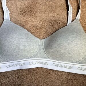 Calvin Klein wireless Archive Logo Lightly Lined Light Gray Bralette medium